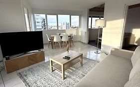 Superbe T4 Vue, Metro Commerces